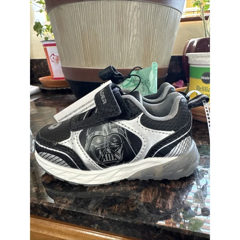 Star Wars Darth Vader Black Light Up Eyes Toddler Boys Shoe Size 6